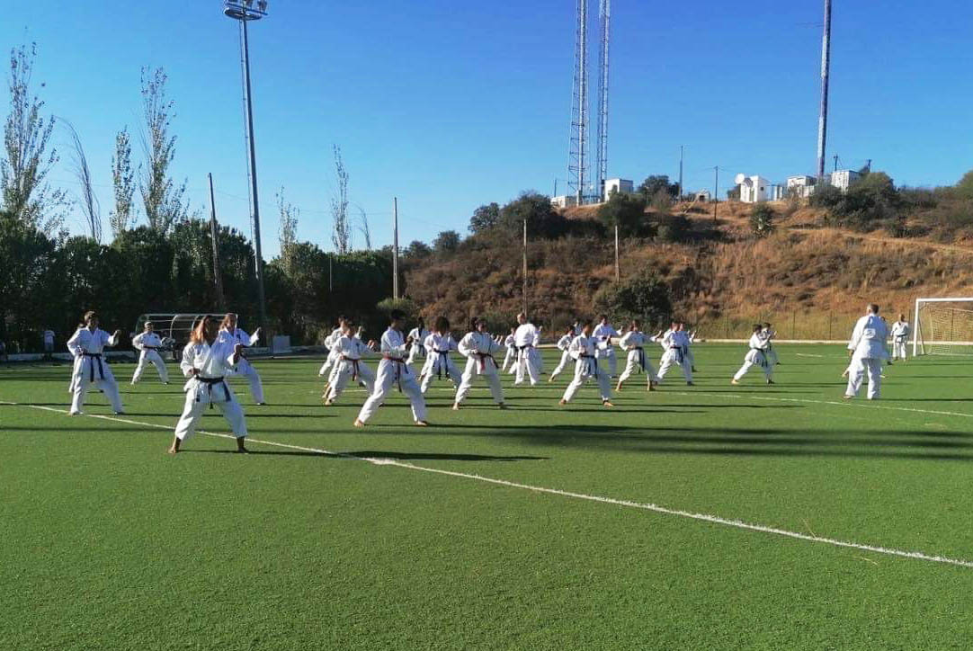 Sul Informação - Liga de Karaté do Sul realizou estágio de início de época em Alcoutim