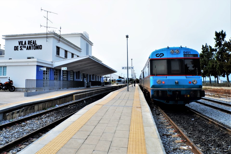 Sul Informação - Eletrificação da Linha do Algarve leva Intercidades e Alfa Pendular até VRSA