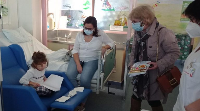 Sul Informação - Livro de histórias oferecido às crianças internadas no Hospital de Beja