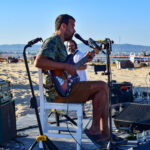 Sul Informação - Nestes concertos de Miguel Araújo, o palco é a areia e o cenário a Ria Formosa