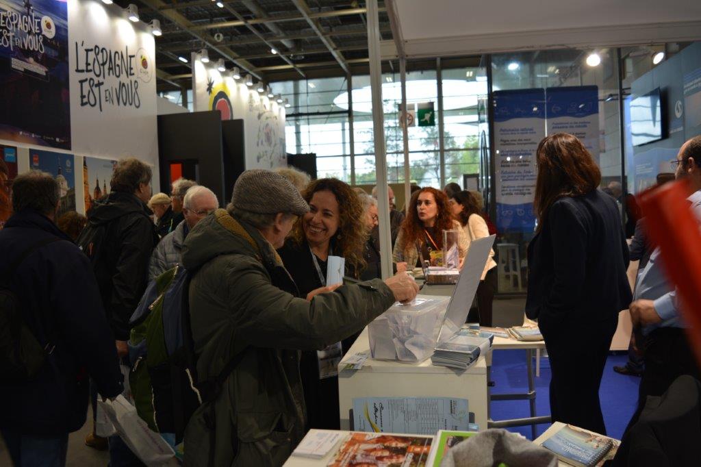 Sul Informação - Albufeira promoveu-se em Paris e participou em homenagem de autarcas franceses a Carlos Silva e Sousa