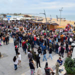 Sul Informação - Fotogaleria: Carnaval Trapalhão teve “casa” cheia com Xico Barata em Armação de Pêra