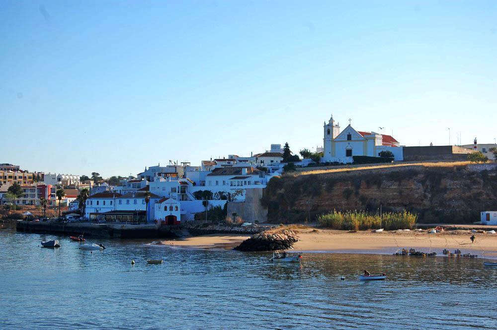 Sul Informação - Liberdade é celebrada com música, zumba e teatro em Ferragudo