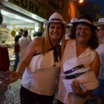 Sul Informação - Noite Black & White levou um mar de gente a Carvoeiro [fotogaleria]