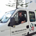 Sul Informação - Fotogaleria: Carnaval Trapalhão teve “casa” cheia com Xico Barata em Armação de Pêra