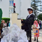 Sul Informação - Fotogaleria: Carnaval Trapalhão teve “casa” cheia com Xico Barata em Armação de Pêra