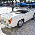 Sul Informação - Carros clássicos voltaram a “movimentar” a baixa de Faro