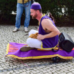 Sul Informação - Fotogaleria: Carnaval Trapalhão teve “casa” cheia com Xico Barata em Armação de Pêra