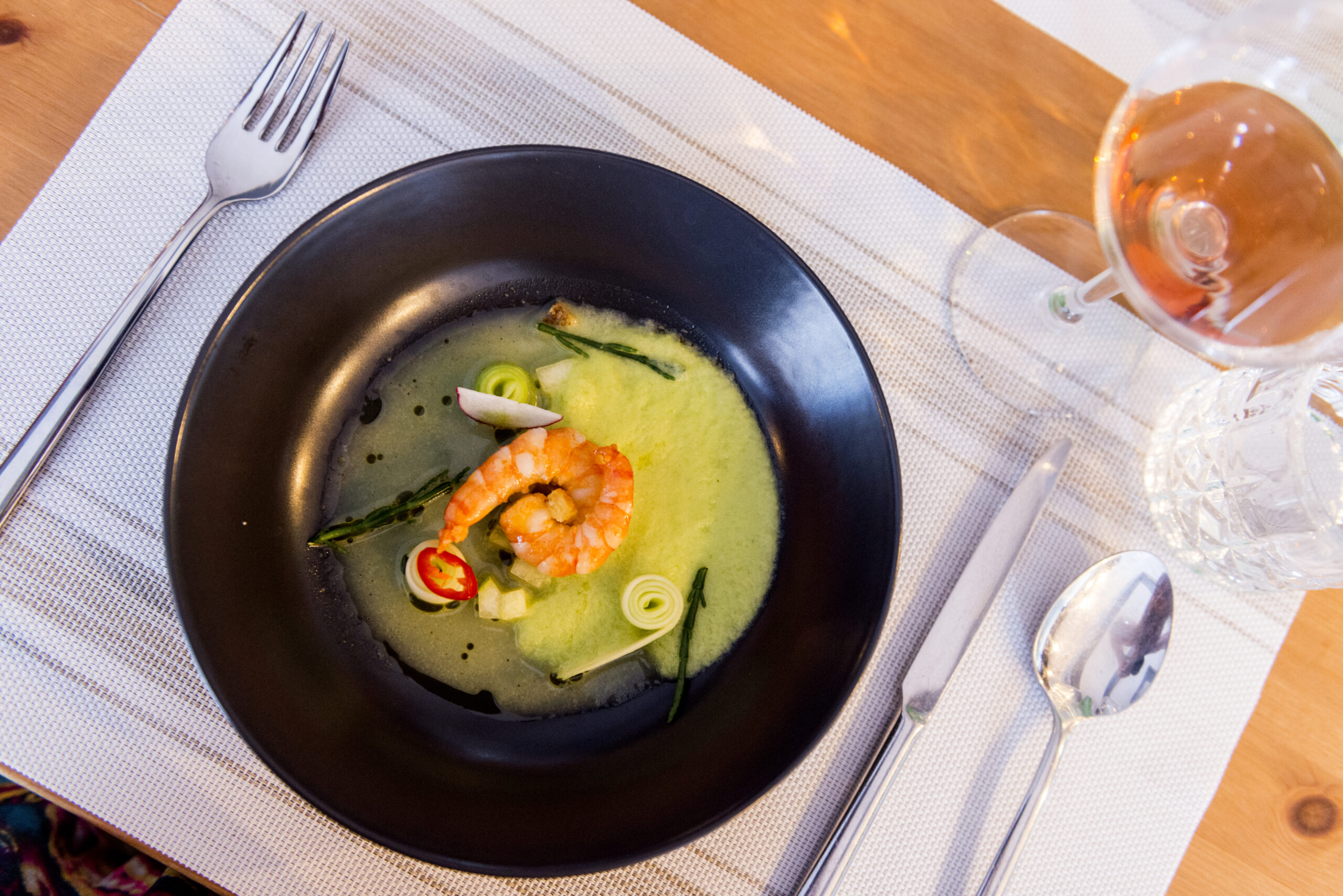 Sul Informação - Restaurante Aurora, em Loulé, promove jantar vínico com curadoria do sommelier Pedro Martin