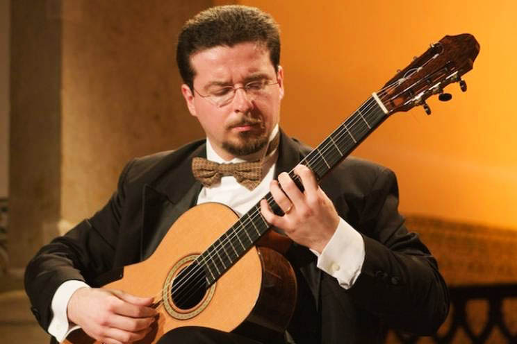 Sul Informação - Guitarrista Dejan Ivanović dá concerto e masterclass na Escola da Bemposta