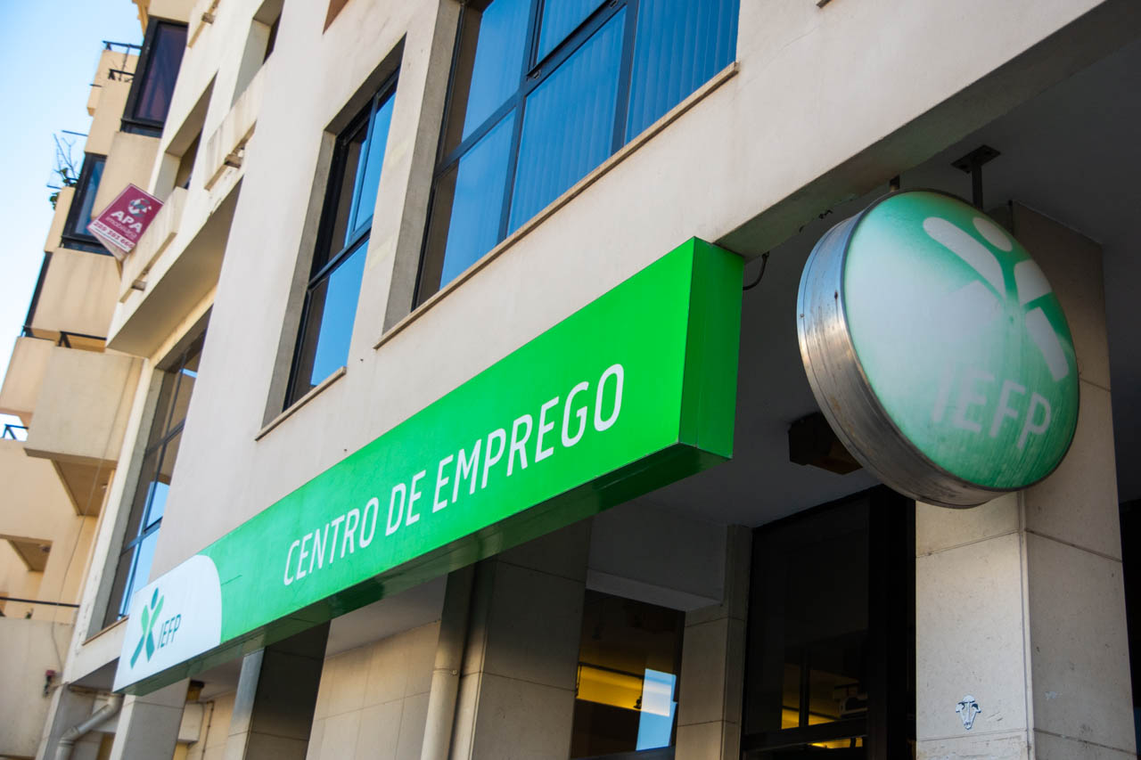 Sul Informação - Despedimento foi a principal causa para deixar de trabalhar no confinamento