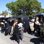 Sul Informação - Desfile do Caloiro com ambiente de enterro em protesto contra limitações à praxe (com fotos)