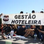 Sul Informação - Desfile do Caloiro com ambiente de enterro em protesto contra limitações à praxe (com fotos)