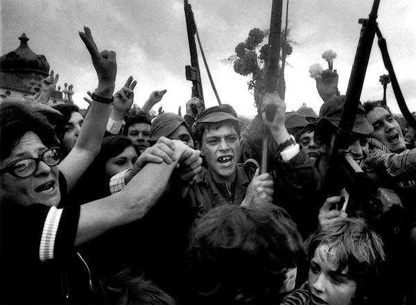 Sul Informação - Moura celebra 25 de Abril com exposição de fotografias de Eduardo Gageiro
