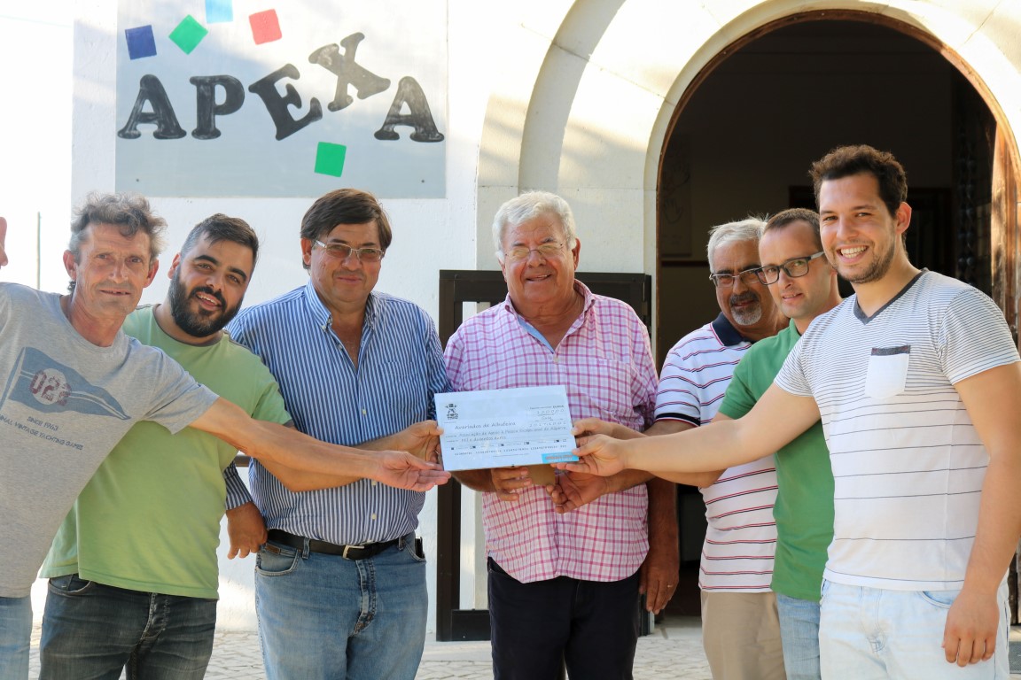 Sul Informação - Encontro dos Avariados de Albufeira angariou 1200 euros para a APEXA