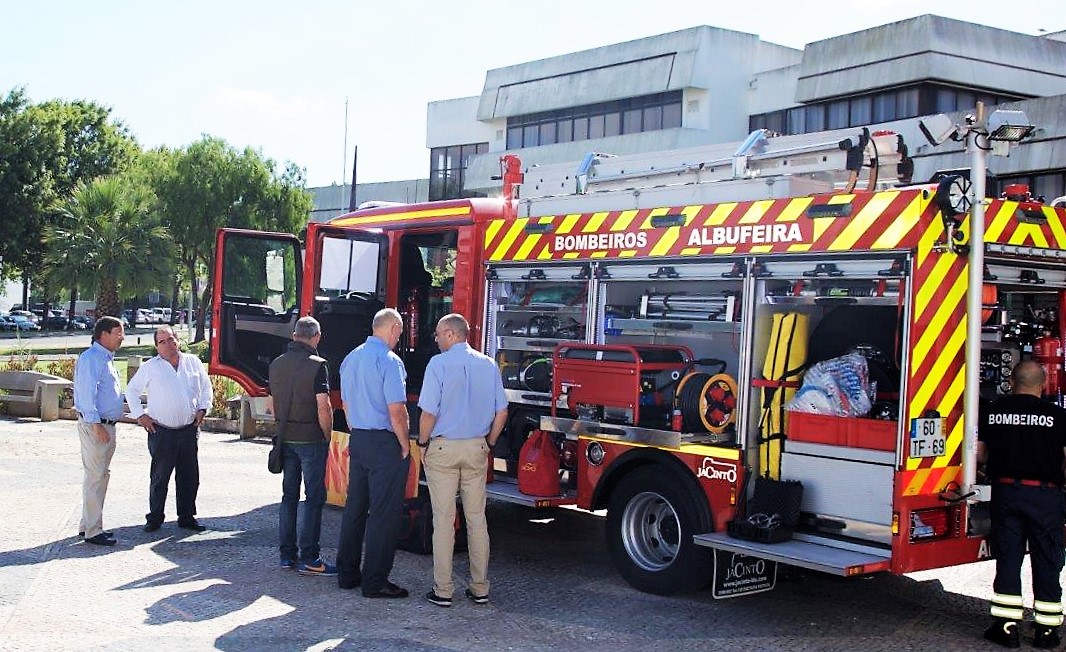 Sul Informação - Câmara vai oferecer 188 mil euros em equipamento aos Bombeiros de Albufeira
