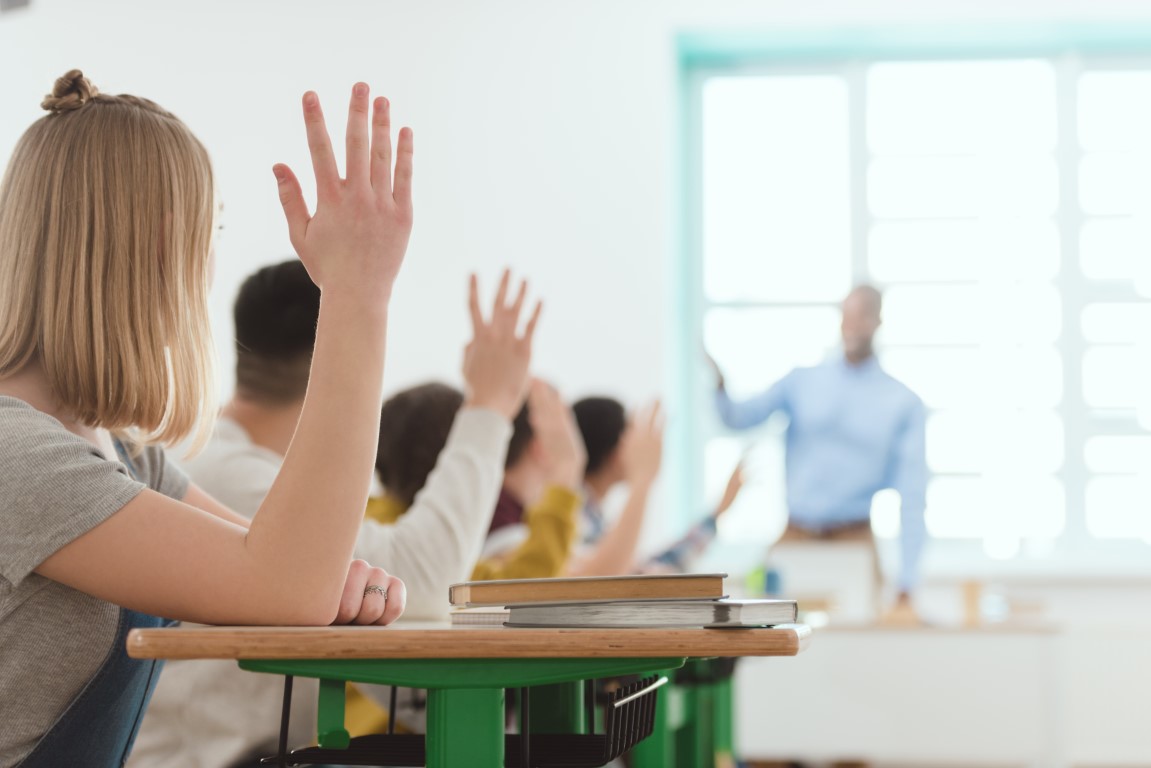 Sul Informação - Chumbar ou abandonar a escola acontece mais entre os alunos do Sul do país