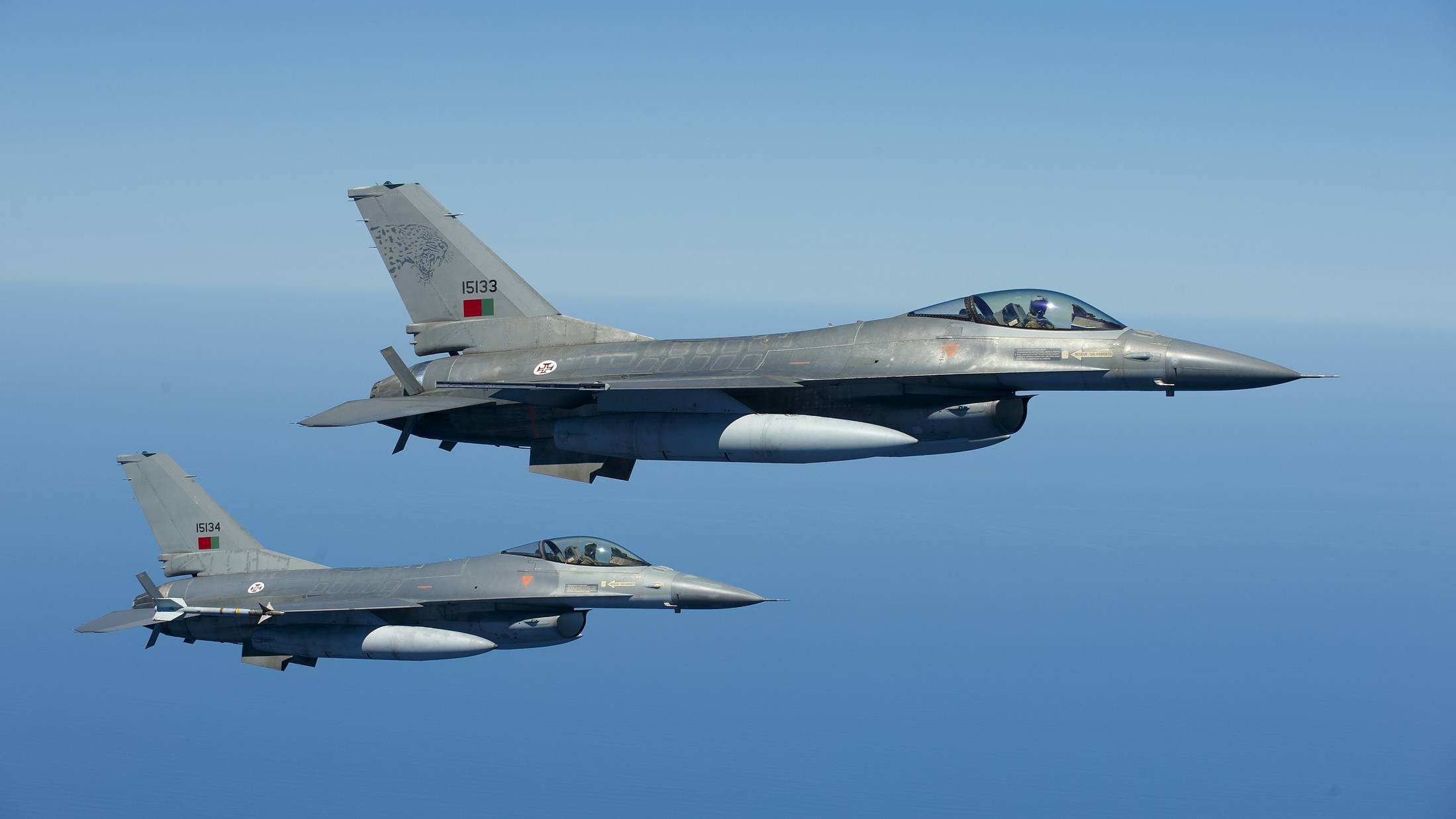 Sul Informação - Parelha de F-16M da Força Aérea sobrevoa amanhã as capitais de distrito