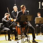 Sul Informação - Diogo Infante e Orquestra Clássica do Sul encantaram Gambelas com a “História do Soldado”