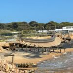 Sul Informação - Temporal marítimo levou o areal e destruiu parte do passadiço da praia do Forte Novo de Quarteira