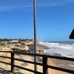 Sul Informação - Temporal marítimo levou o areal e destruiu parte do passadiço da praia do Forte Novo de Quarteira