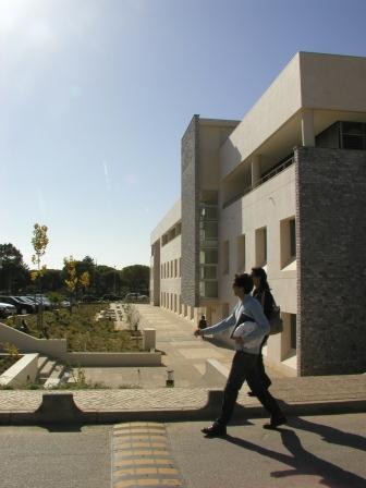 Sul Informação - Vítor Bento na Universidade do Algarve para falar sobre “O nó cego da economia”