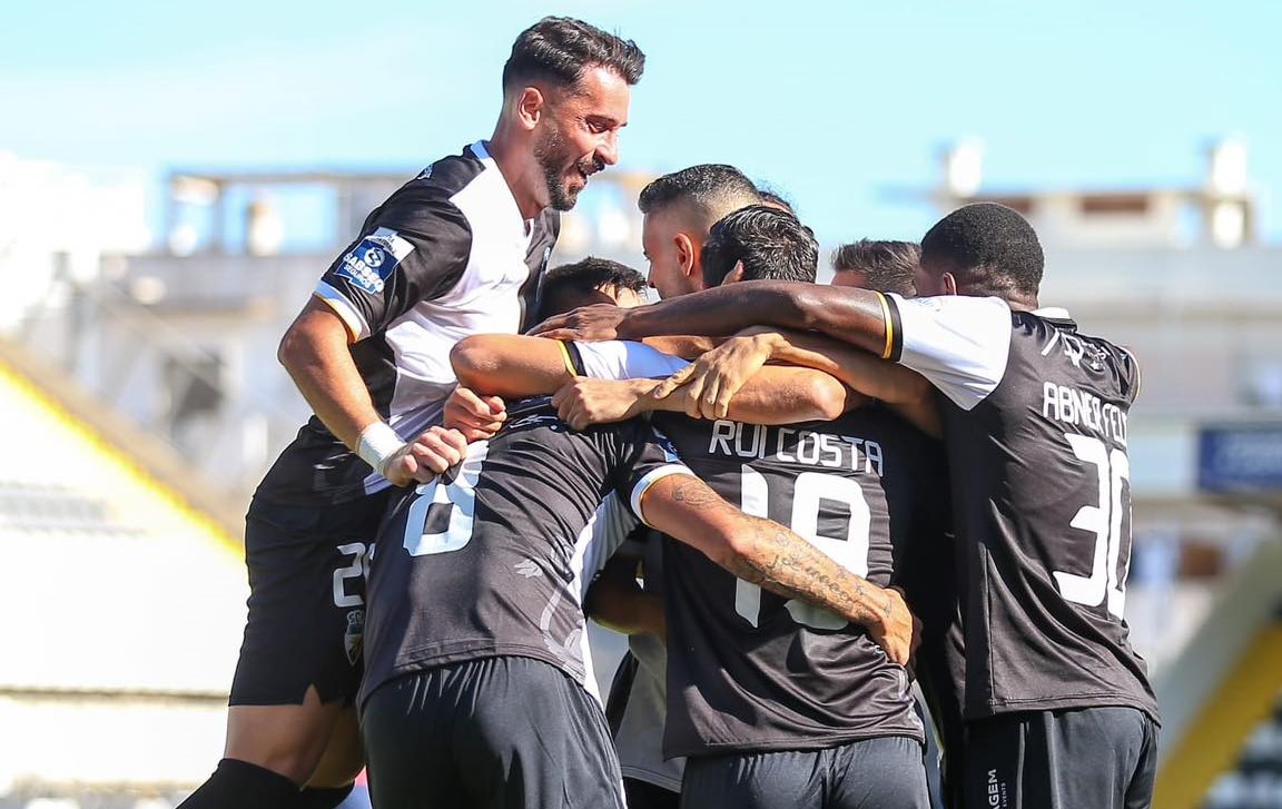 Sul Informação - Farense vence Oliveirense e sobe ao 2º lugar da II Liga