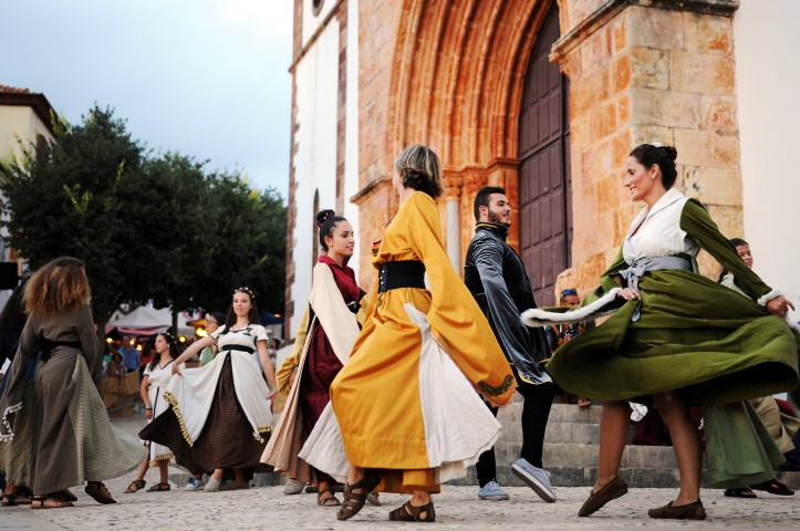 Sul Informação - Um roupeiro medieval e um banquete real? Sim, em Silves