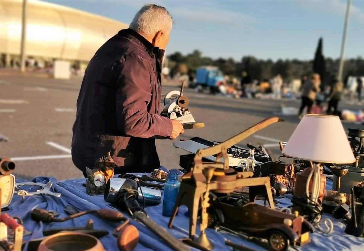 Sul Informação - Feira de Velharias regressa ao Parque de Feiras e Exposições de Portimão