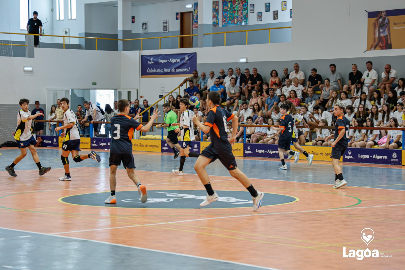 Sul Informação - Lagoa fez a Festa do Andebol com seleções regionais de todo o país