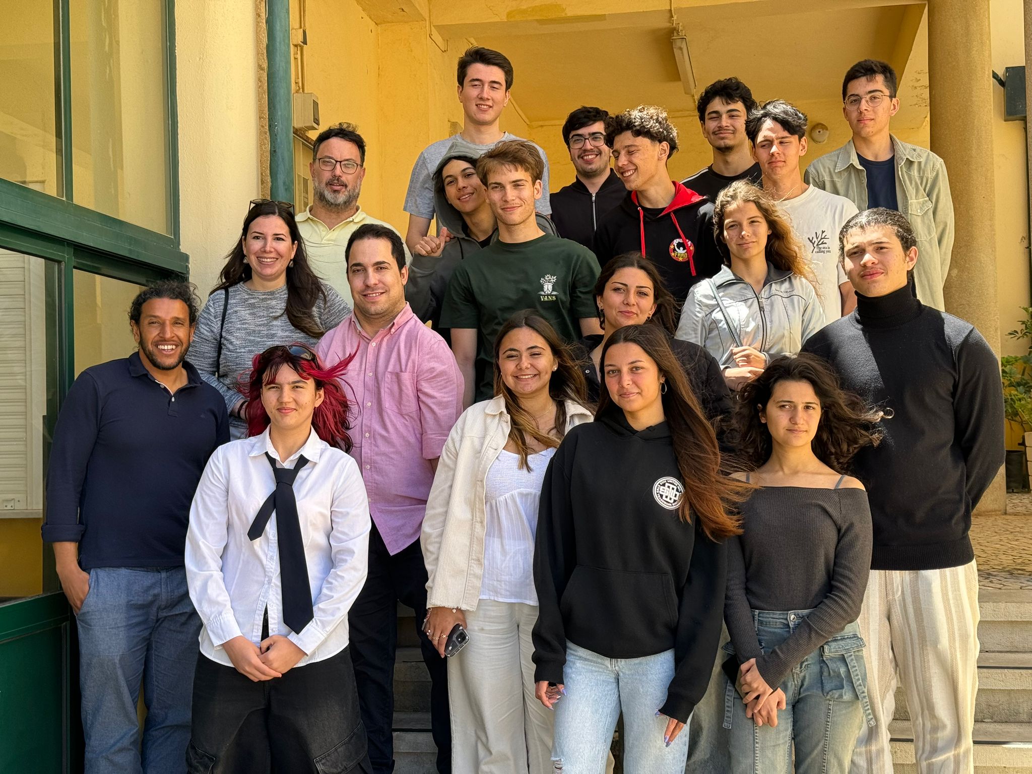 Sul Informação - Bootcamp “Faro Next Generation” capacita jovens para o empreendedorismo