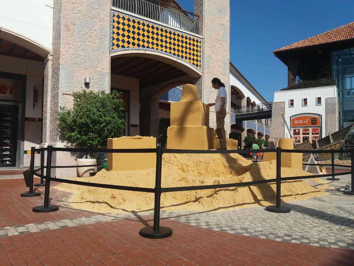 Sul Informação - Areia transforma-se em «imponente escultura» no Fórum Algarve