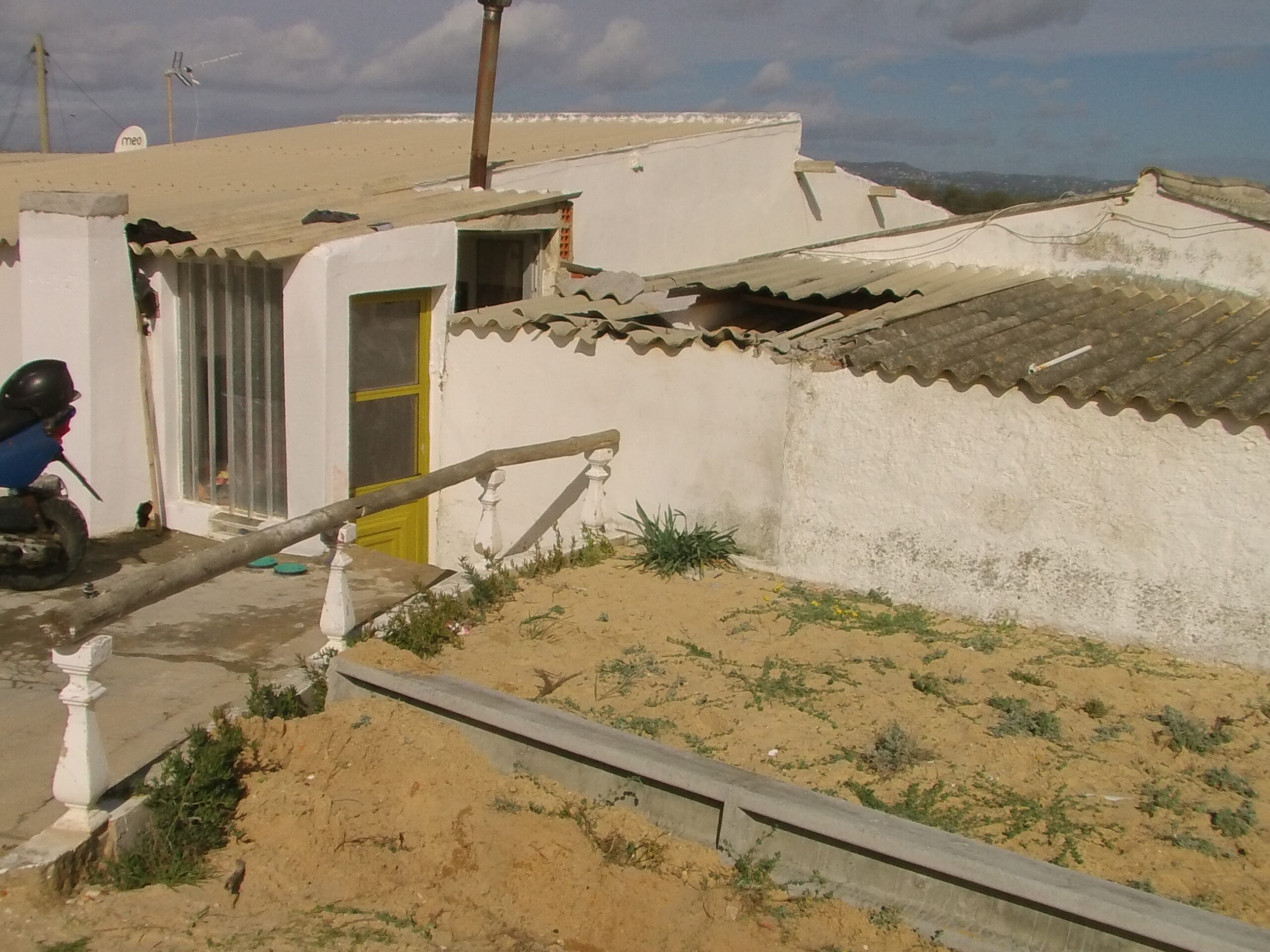 Sul Informação - Fenómeno extremo de vento provoca estragos na Praia de Faro