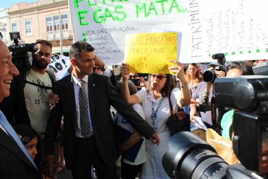 Sul Informação - O petróleo, a ida à Lua, os beijinhos e as selfies na visita do PR a Loulé (com fotos)