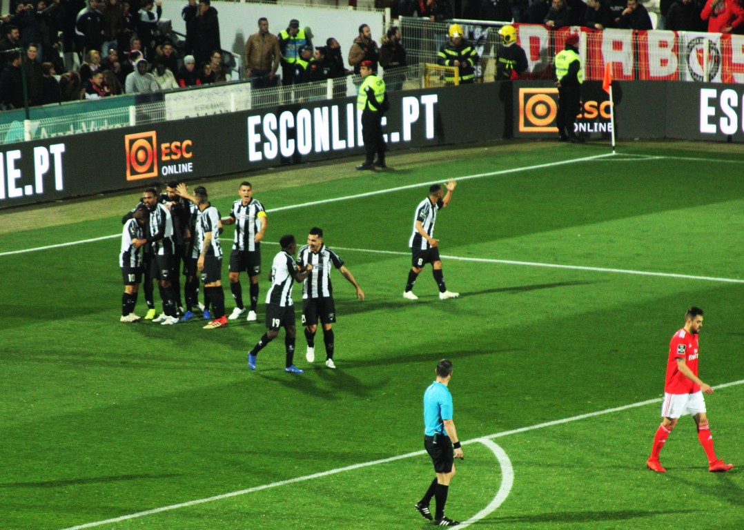 Sul Informação - Portimonense nem precisou de marcar para vencer o Benfica por 2-0