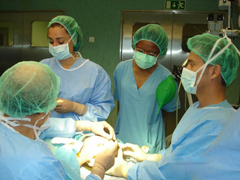 Sul Informação - Cirurgia inédita do Serviço de Otorrinolaringologia de Portimão ajuda criança a ouvir