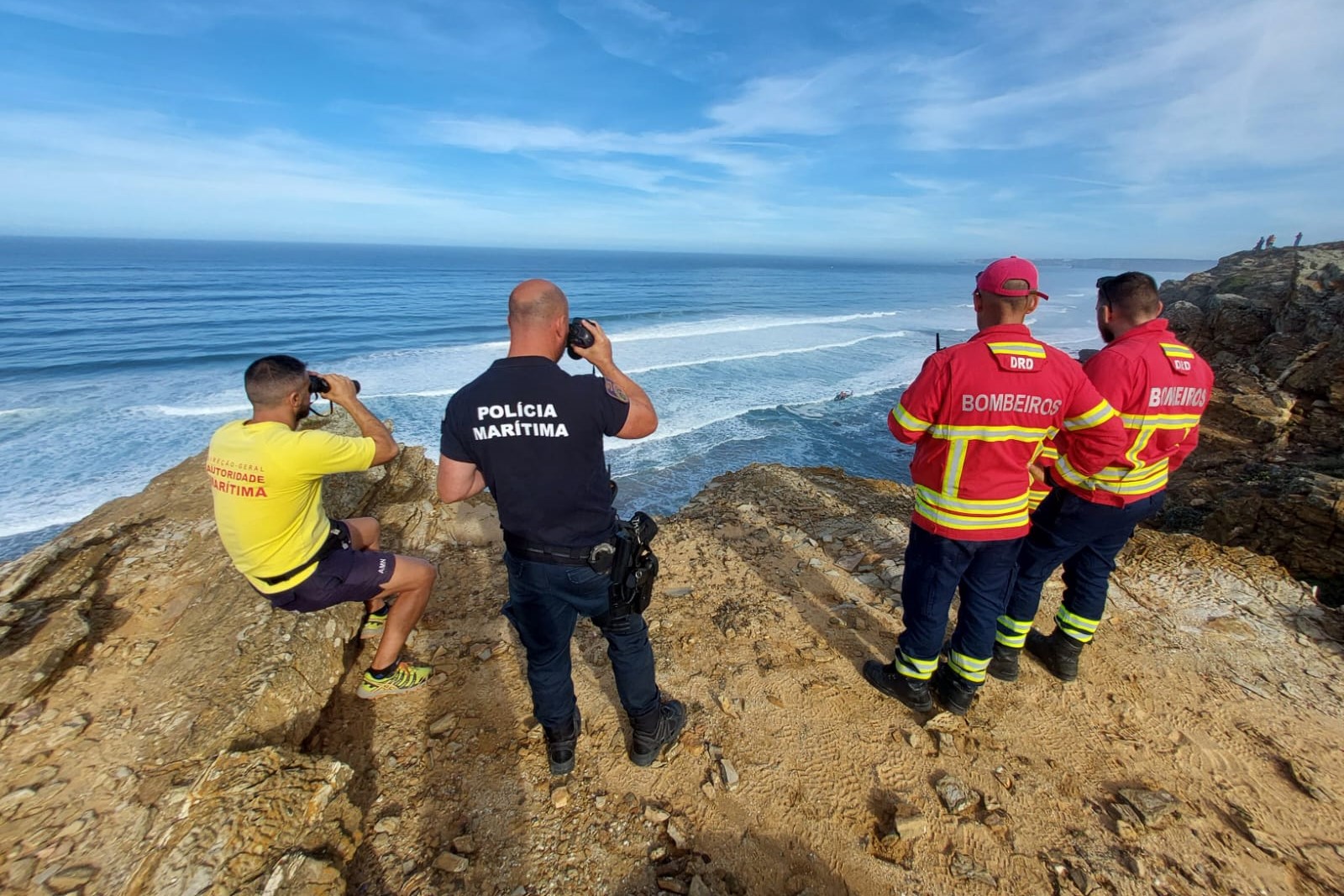Sul Informação - Buscas pelo pescador que desapareceu na praia da Bordeira serão retomadas amanhã