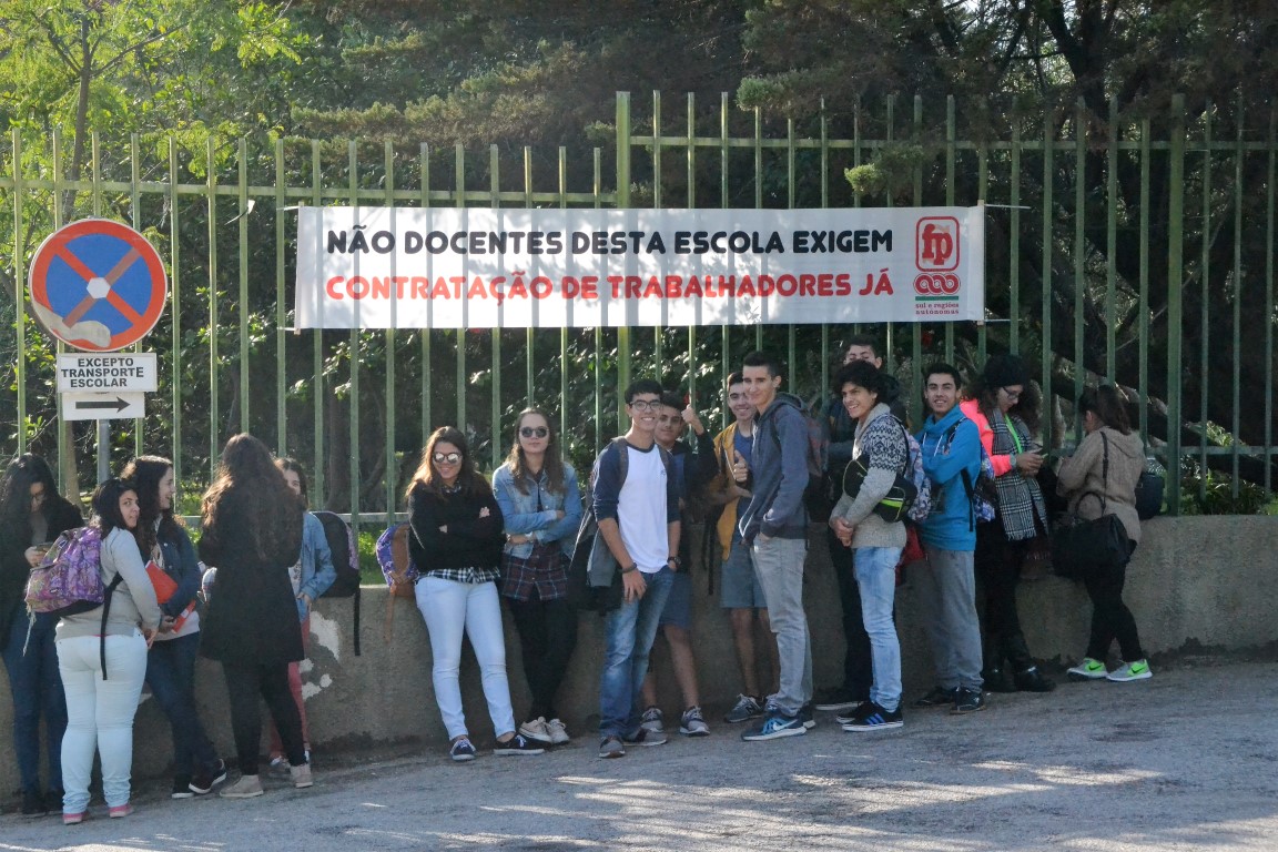 Sul Informação - Funcionários das escolas de Tavira prometem «levar greve até Lisboa» se não forem contratados mais profissionais