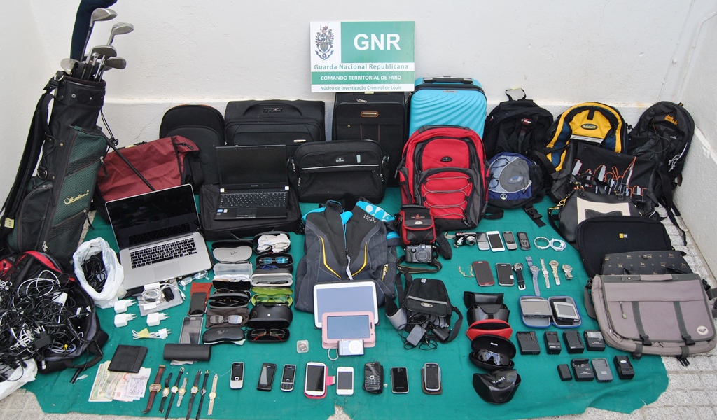 Sul Informação - GNR recupera material que foi furtado de carros em Loulé e Faro