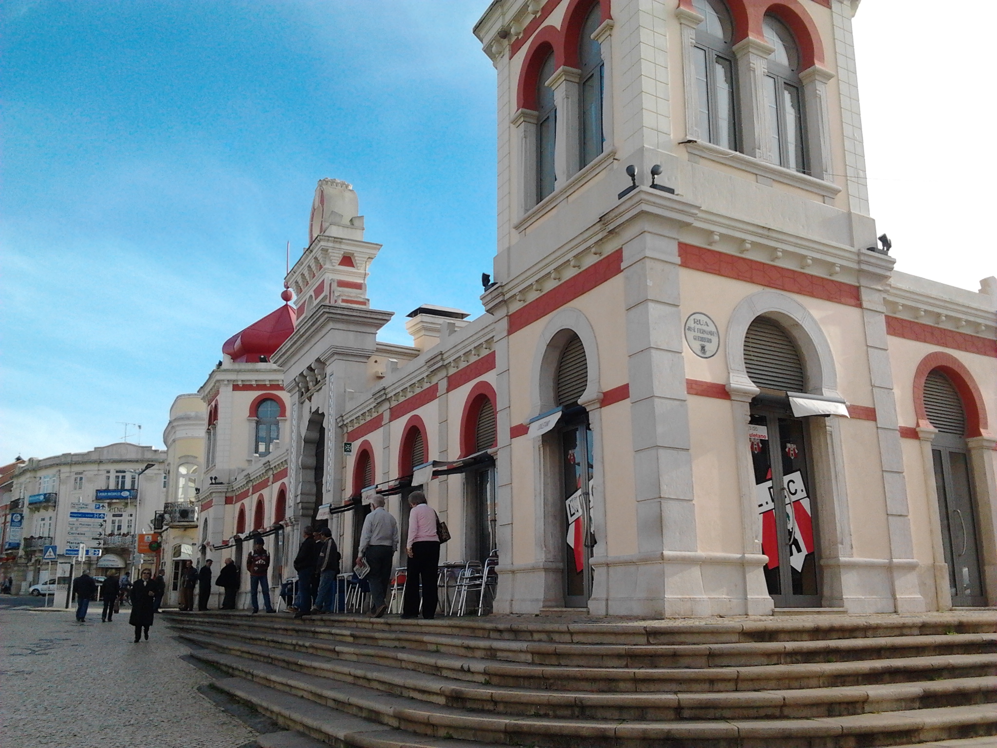 Sul Informação - «Algarve Chefs Week» de 2015 será antecipada por workshops culinários no Mercado de Loulé