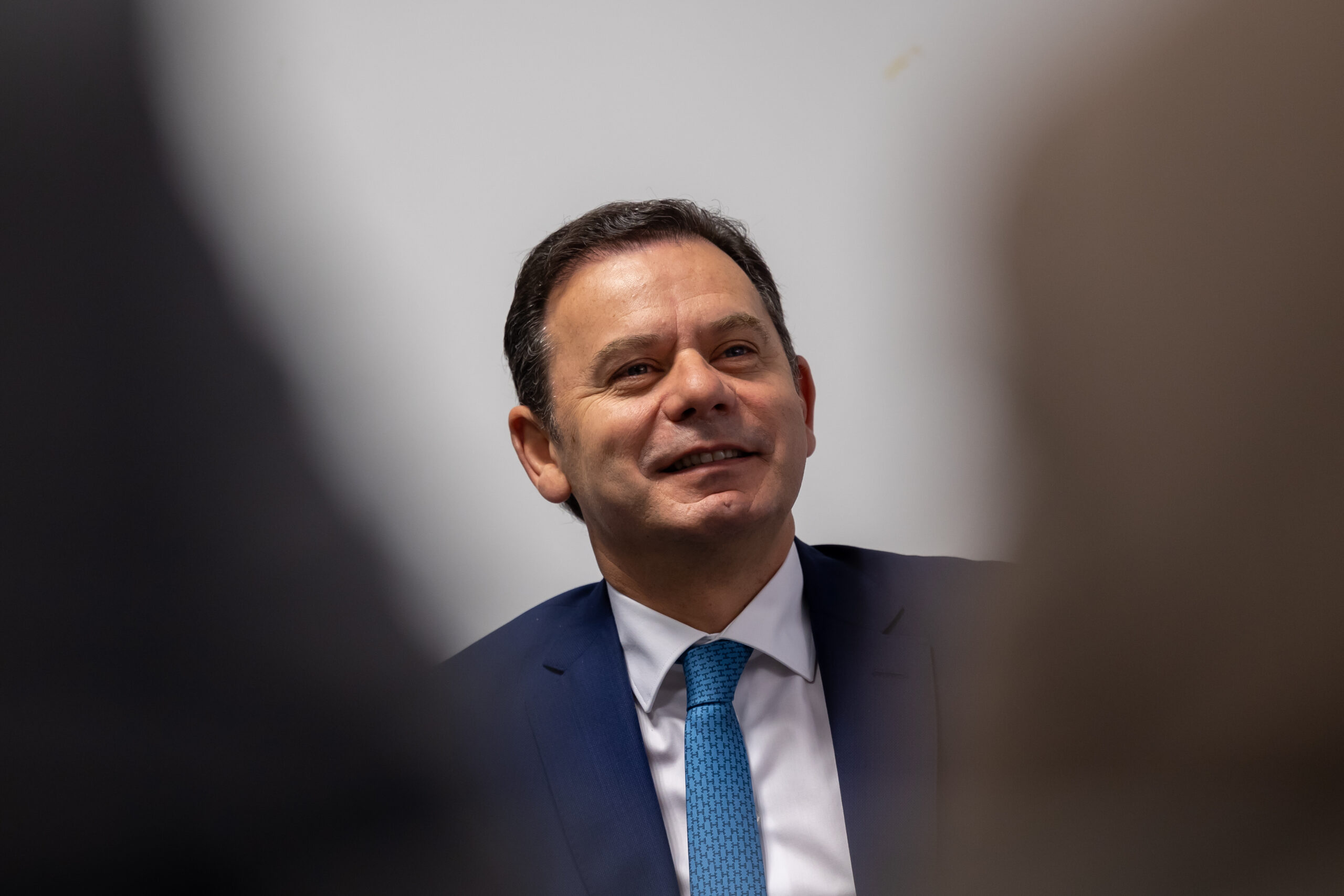 Sul Informação - Montenegro assina contrato de adjudicação da dessalinizadora