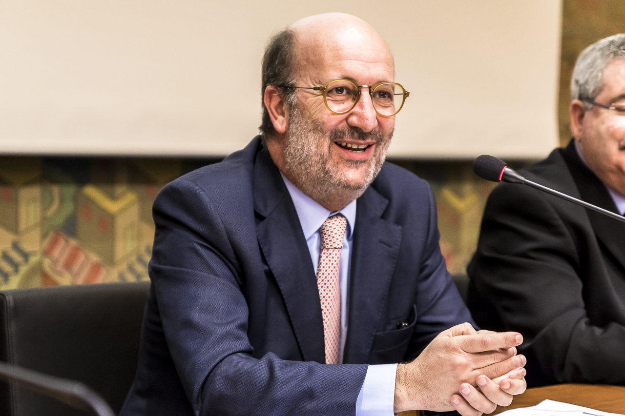 Sul Informação - Ministro escreveu a Greta: «Já perdemos 13 quilómetros quadrados de área costeira»