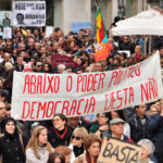 Sul Informação - Milhares nas ruas do Algarve ao som da «Grândola»