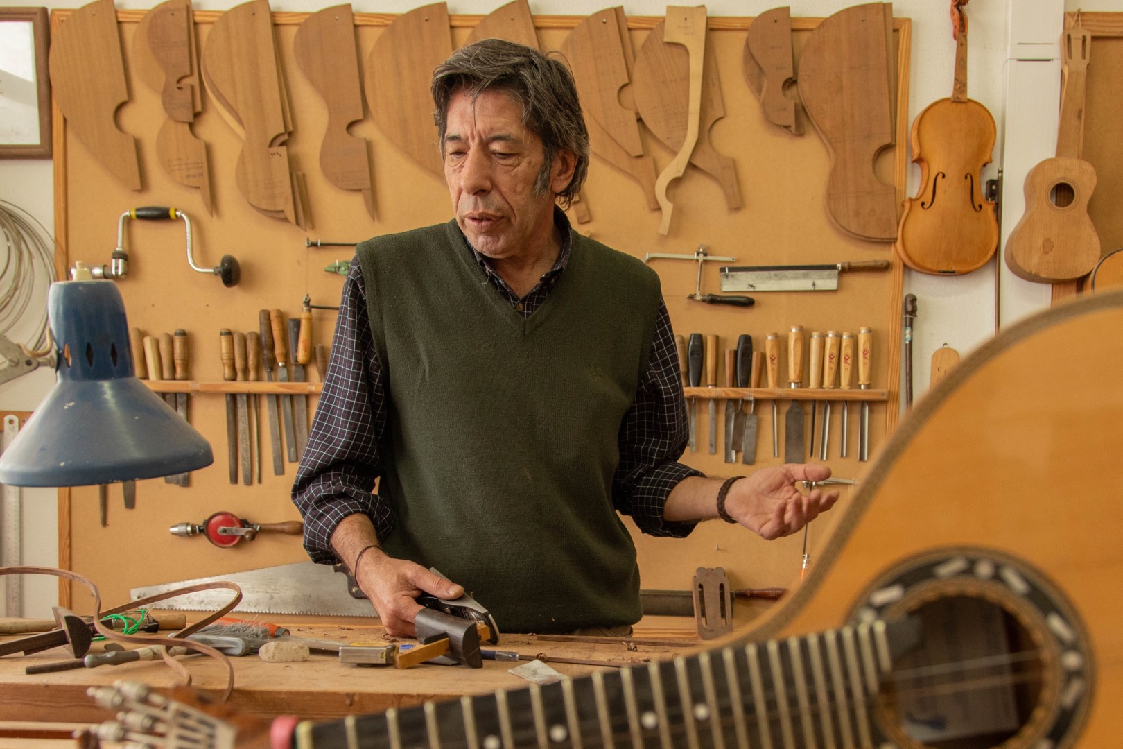 Sul Informação - Manuel Amorim, um dos últimos luthiers em Portugal