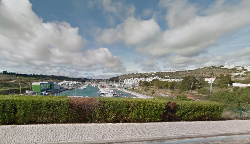 Sul Informação - Irlandês feriu-se ao cair de miradouro na Marina de Albufeira