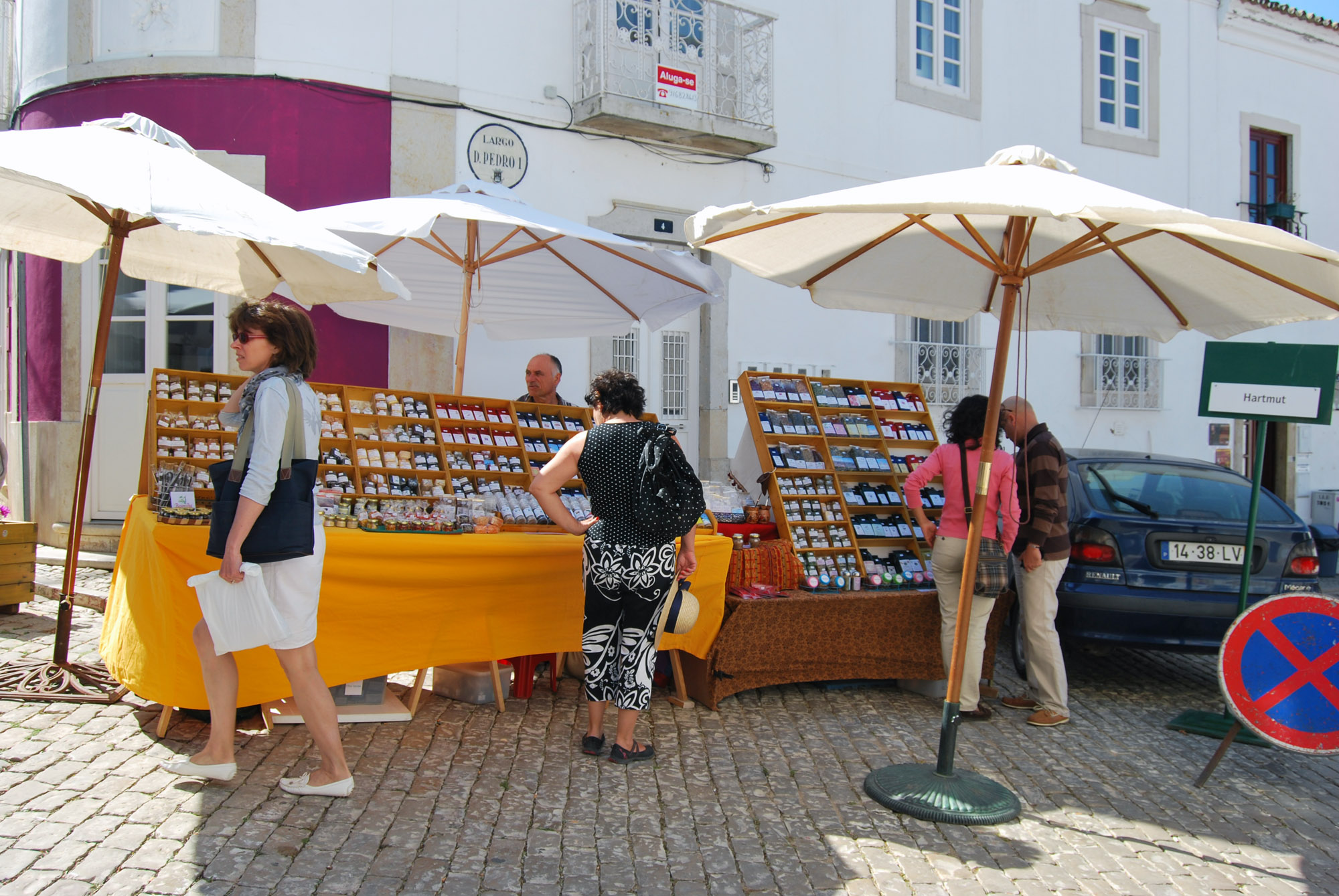 Sul Informação - Mercadinho de outono dinamiza zona histórica de Loulé