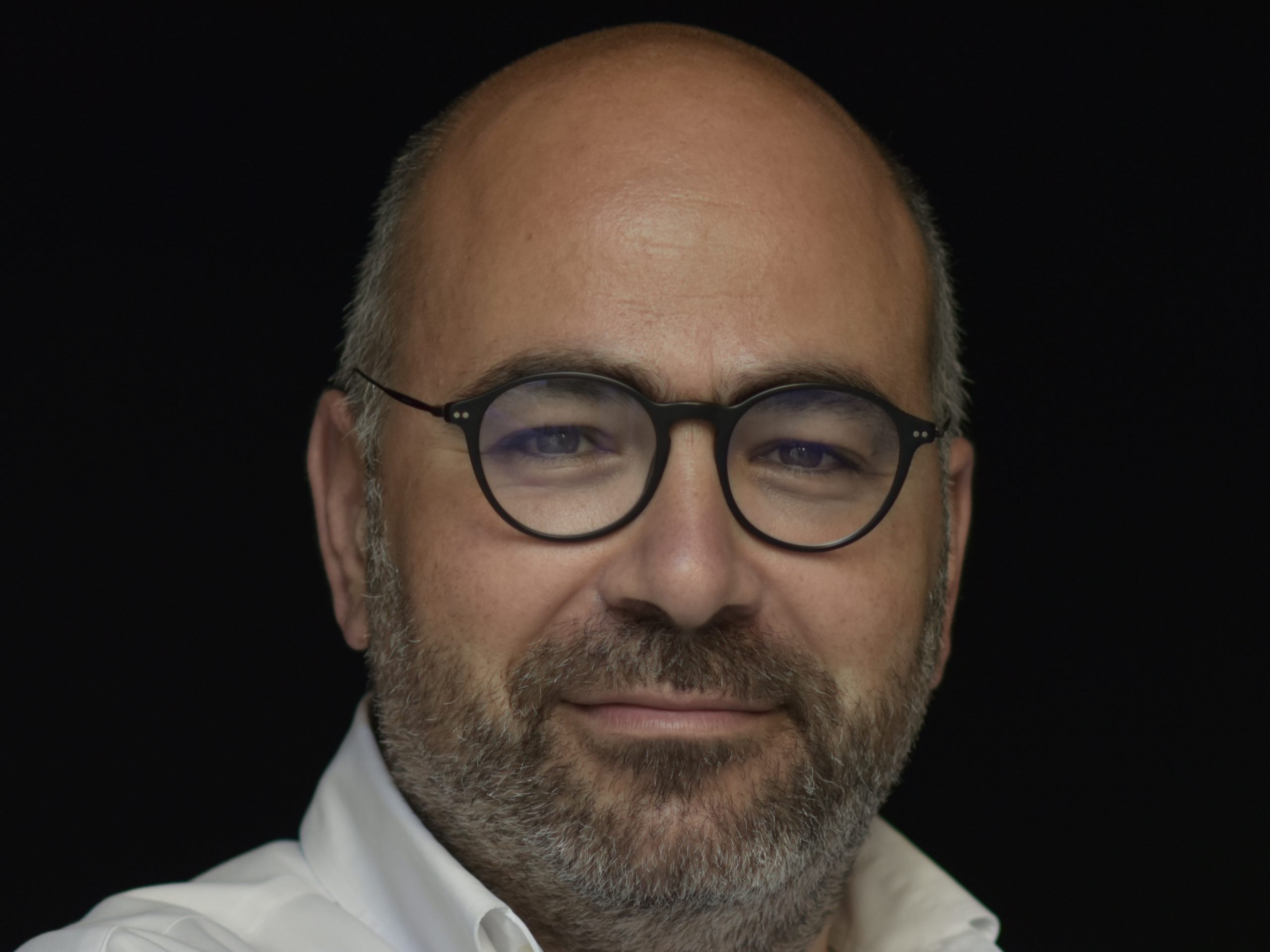 Sul Informação - Pinto Luz (AD) diz que aumentar preço da água é «solução de quem nada fez»