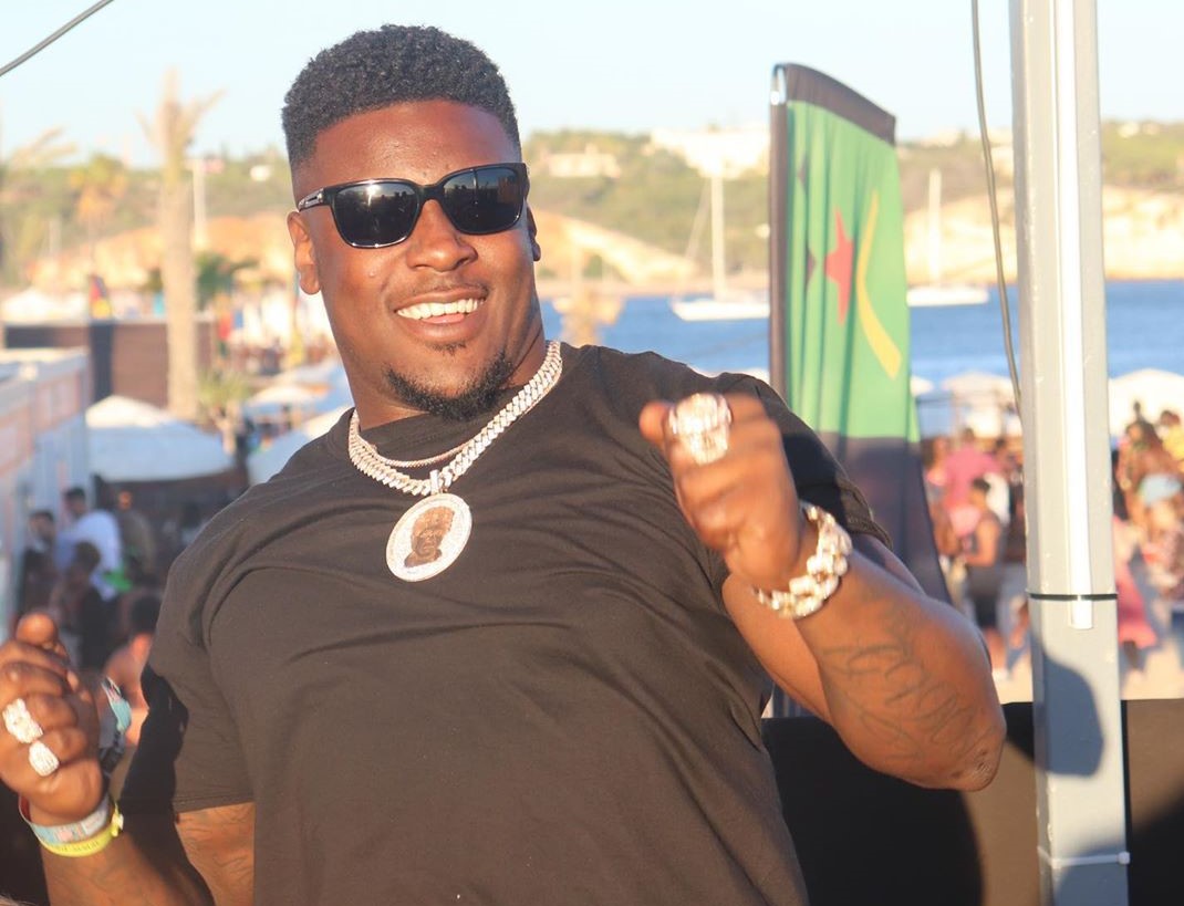 Sul Informação - Rapper inglês baleado na perna em assalto em Almancil