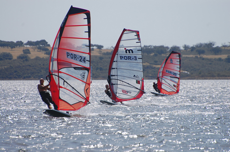 Sul Informação - Reguengos de Monsaraz vai receber a principal prova ibérica do ano na classe Formula Windsurfing