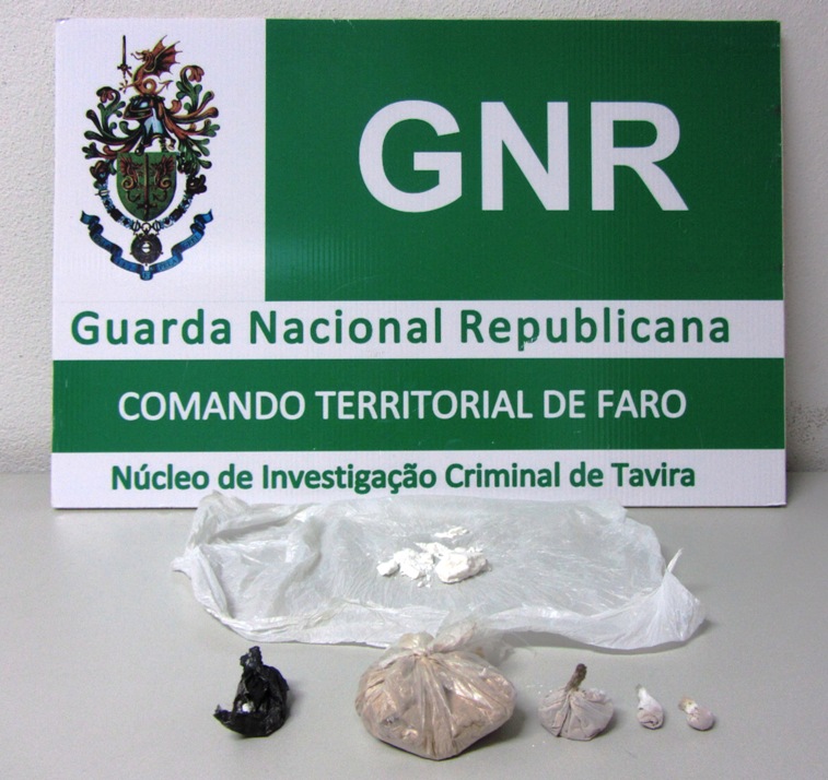 Sul Informação - GNR de Tavira detém traficante de heroína e cocaína na fronteira do Guadiana